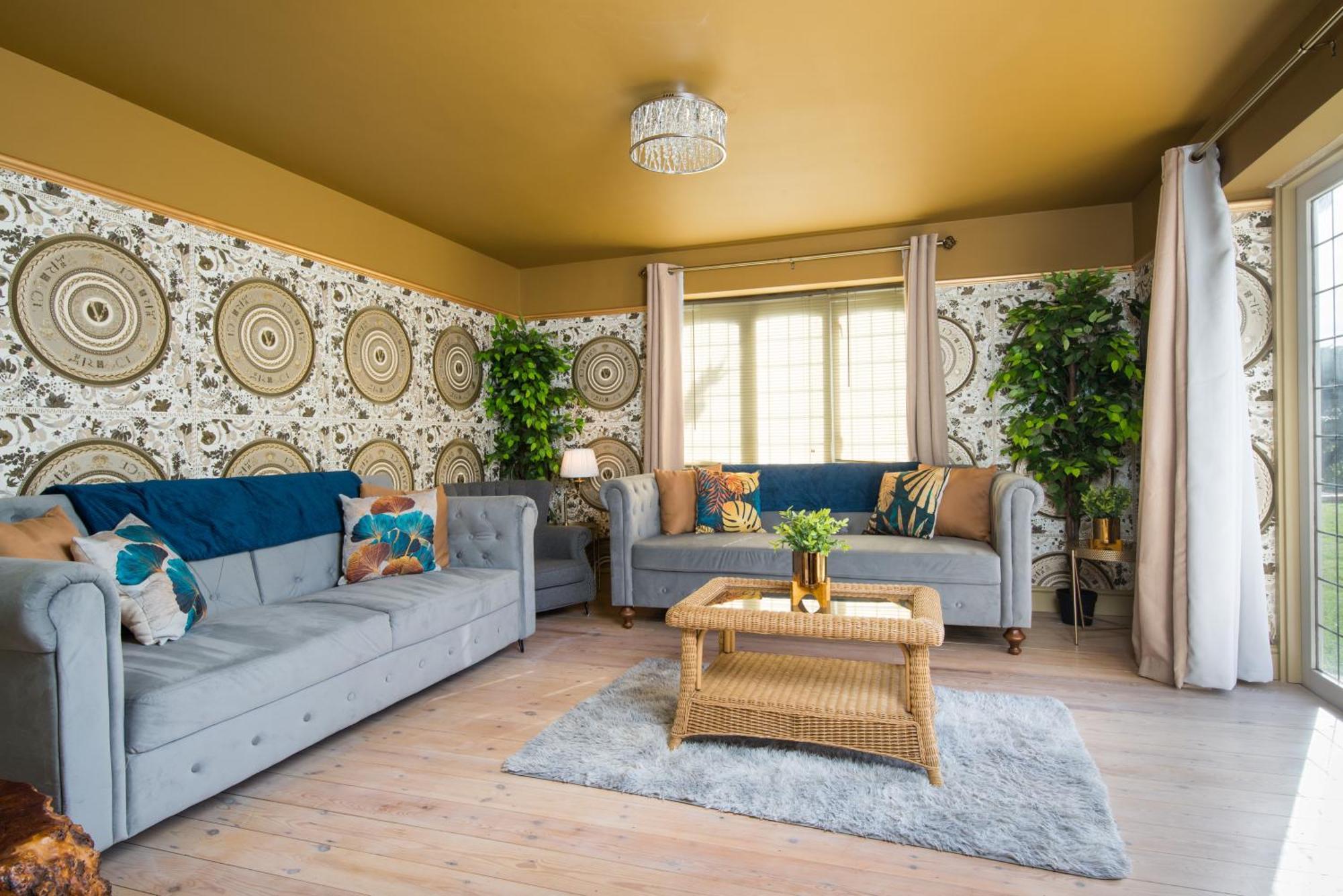 Deluxe 4 Or 5 Bed House With Hot Tub, Cinema Room Sleeps 15 Саффрон-Уолден Экстерьер фото