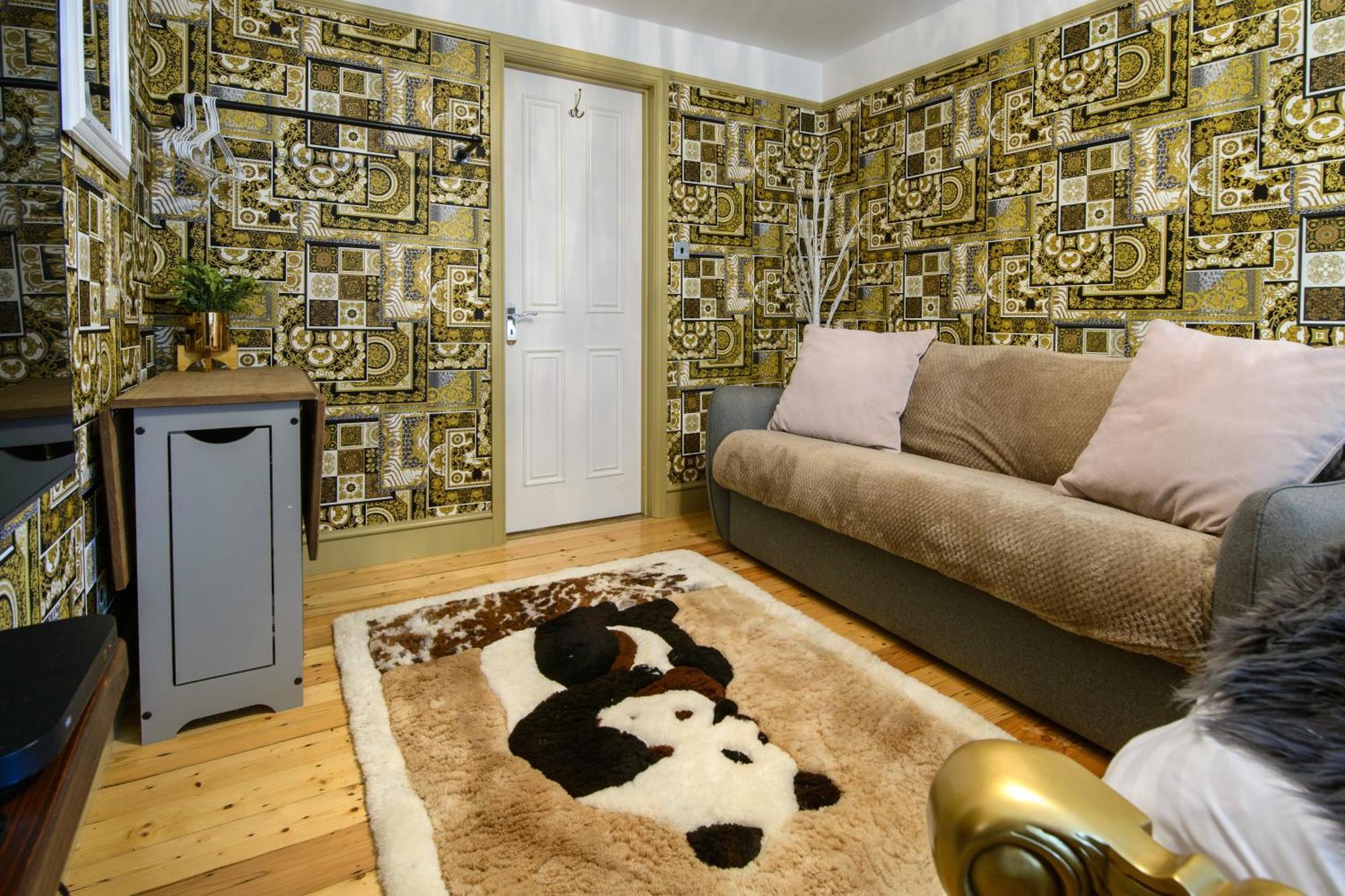 Deluxe 4 Or 5 Bed House With Hot Tub, Cinema Room Sleeps 15 Саффрон-Уолден Экстерьер фото